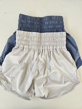 Nike One Women's Dri-FIT Ultra High-Waisted 3" Brief-Lined Shorts Blue Gray S